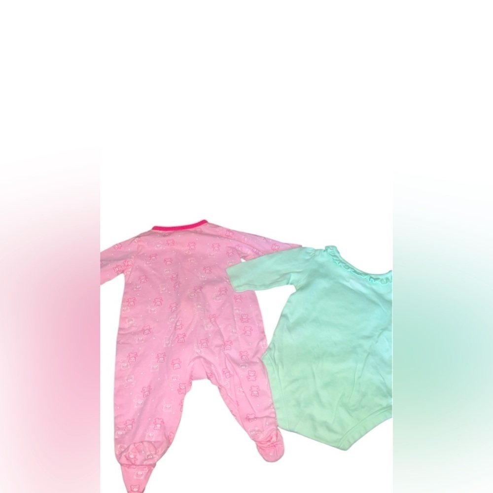 (Carters Brand) Girls Size 0-3 Months - Picture 2 of 4